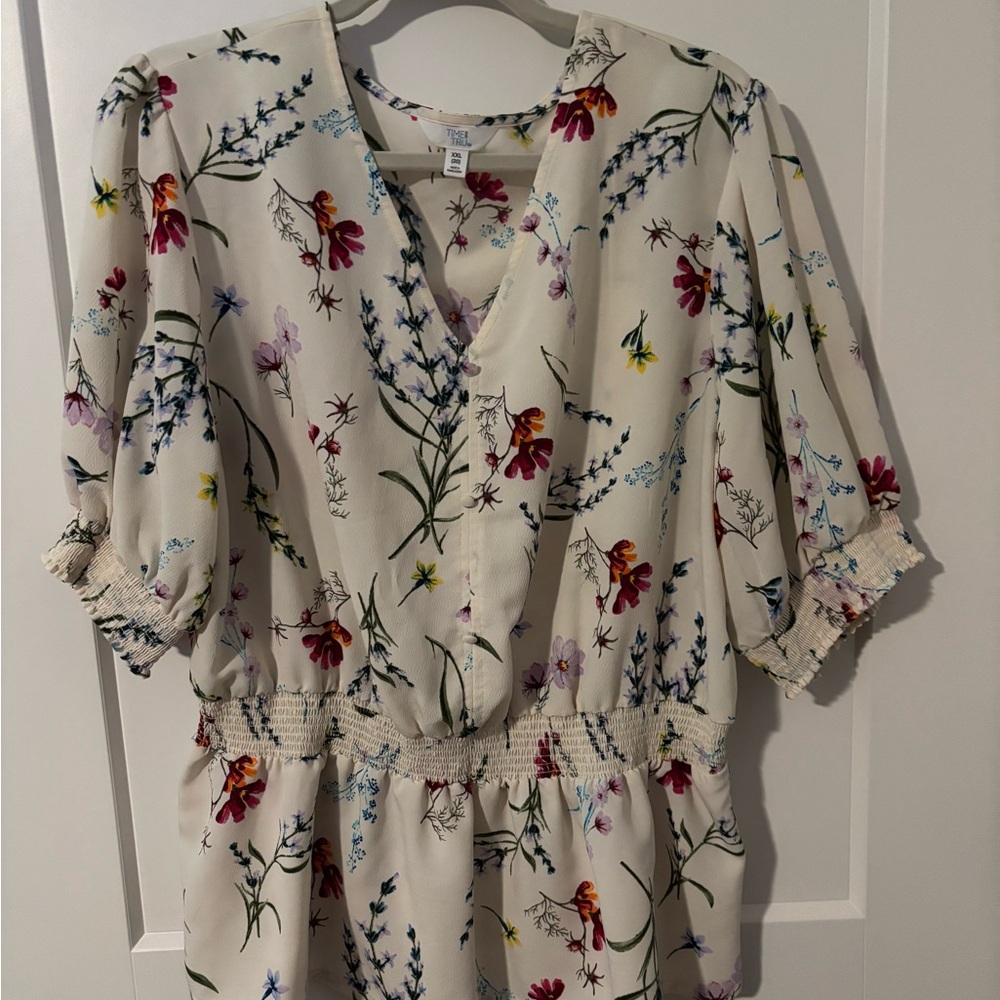 Time and Tru Cream Floral Blouse